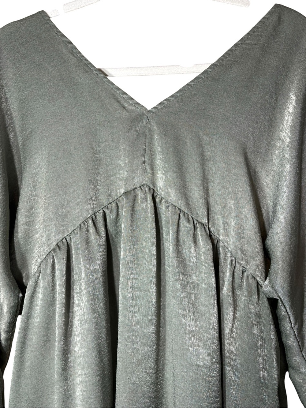 SAVANNA JANE | Womens Sage V-Neck Peplum Babydoll Blouse S Boho Shimmer Tie Back - Picture 7 of 11